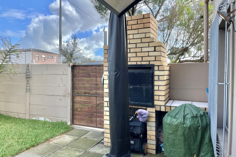 2 Bedroom Property for Sale in Ottery Western Cape